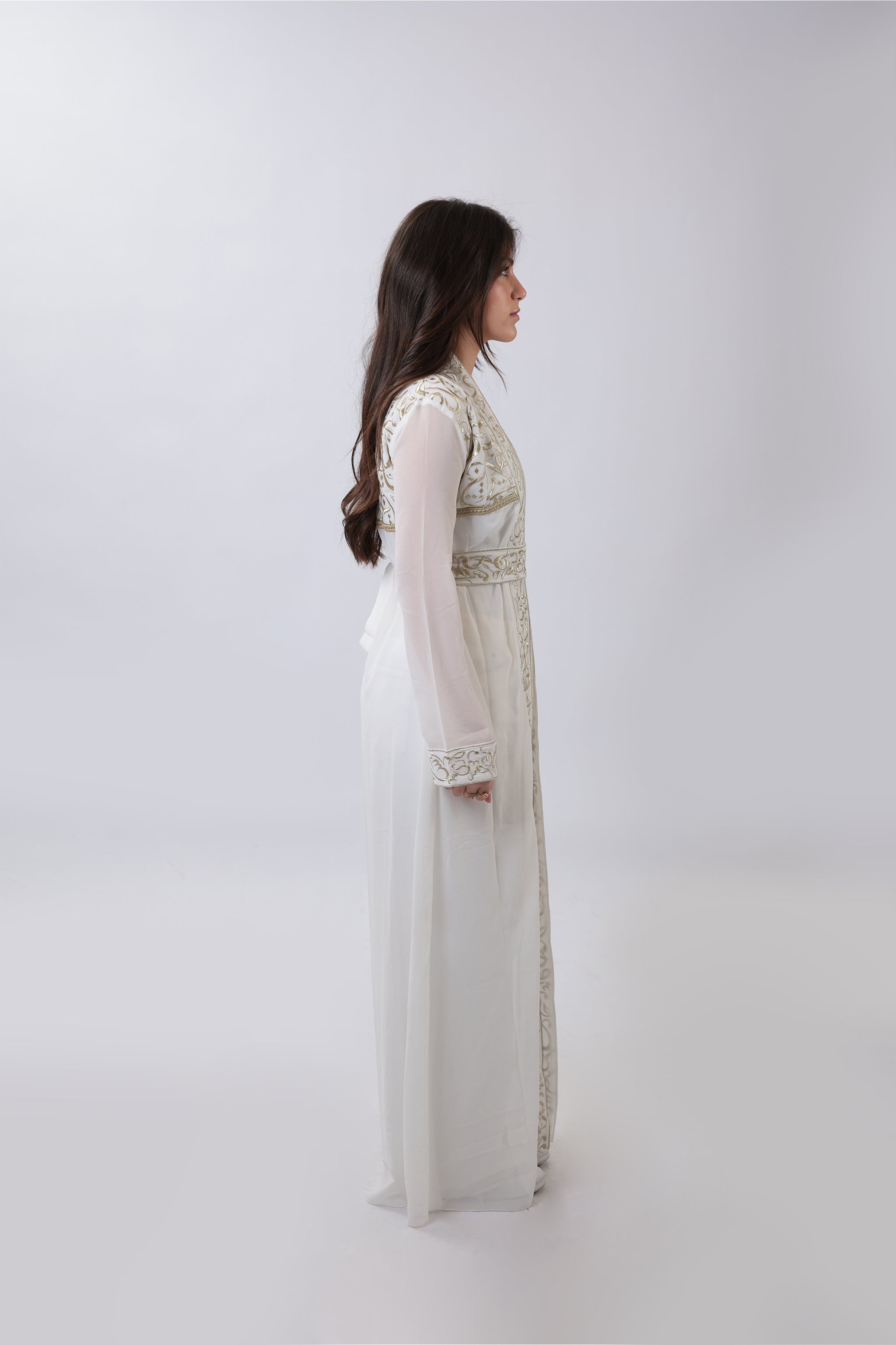 Wallada — Arabic Calligraphy Tatreez Abaya | White